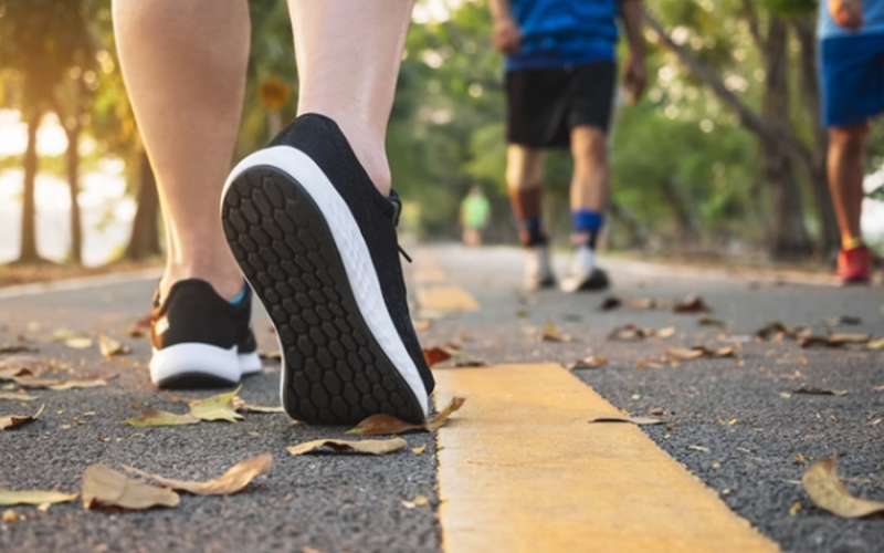 Caminhar todo dia: por que 30 minutos podem transformar sua saúde