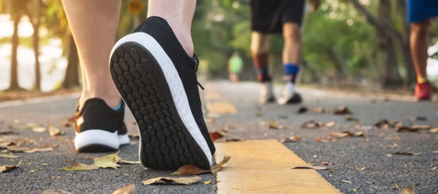 Caminhar todo dia: por que 30 minutos podem transformar sua saúde